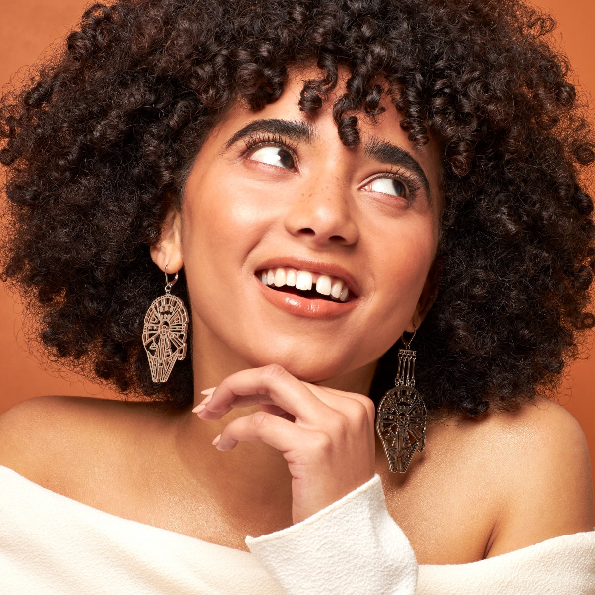 Star_Wars_Millennium_Falcon_Earings_White_Gold_Disney_Couture_Kingdom_On_Model_SWE015